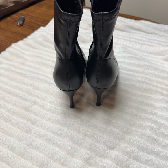 SONOMA Black Pointed Toe Stiletto Zip Ankle Bootie CAMARA ABALJACK Size 9 - Picture 3 of 13